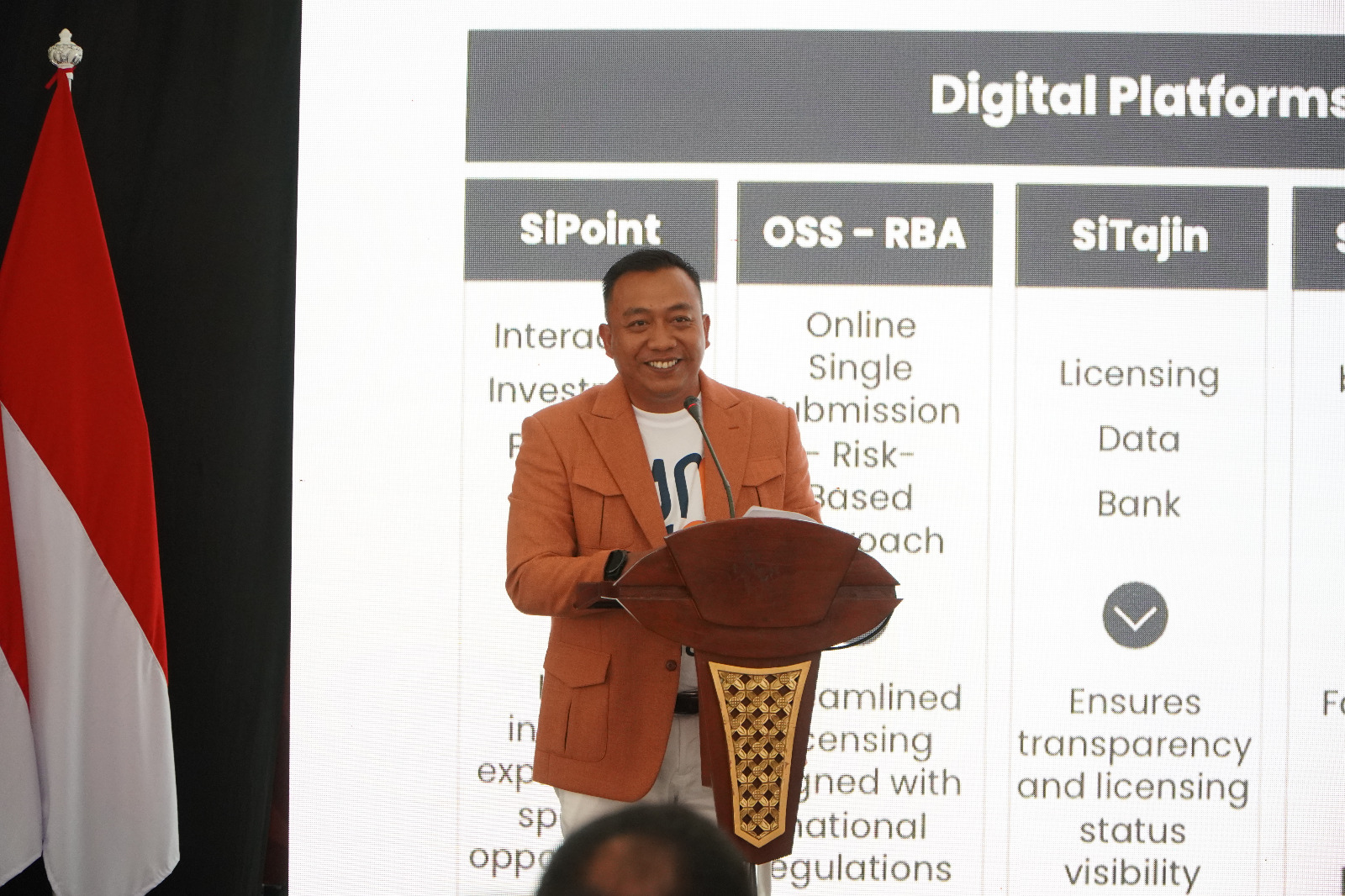 Bupati Rio Tawarkan 4 Sektor Unggulan Situbondo ke Investor