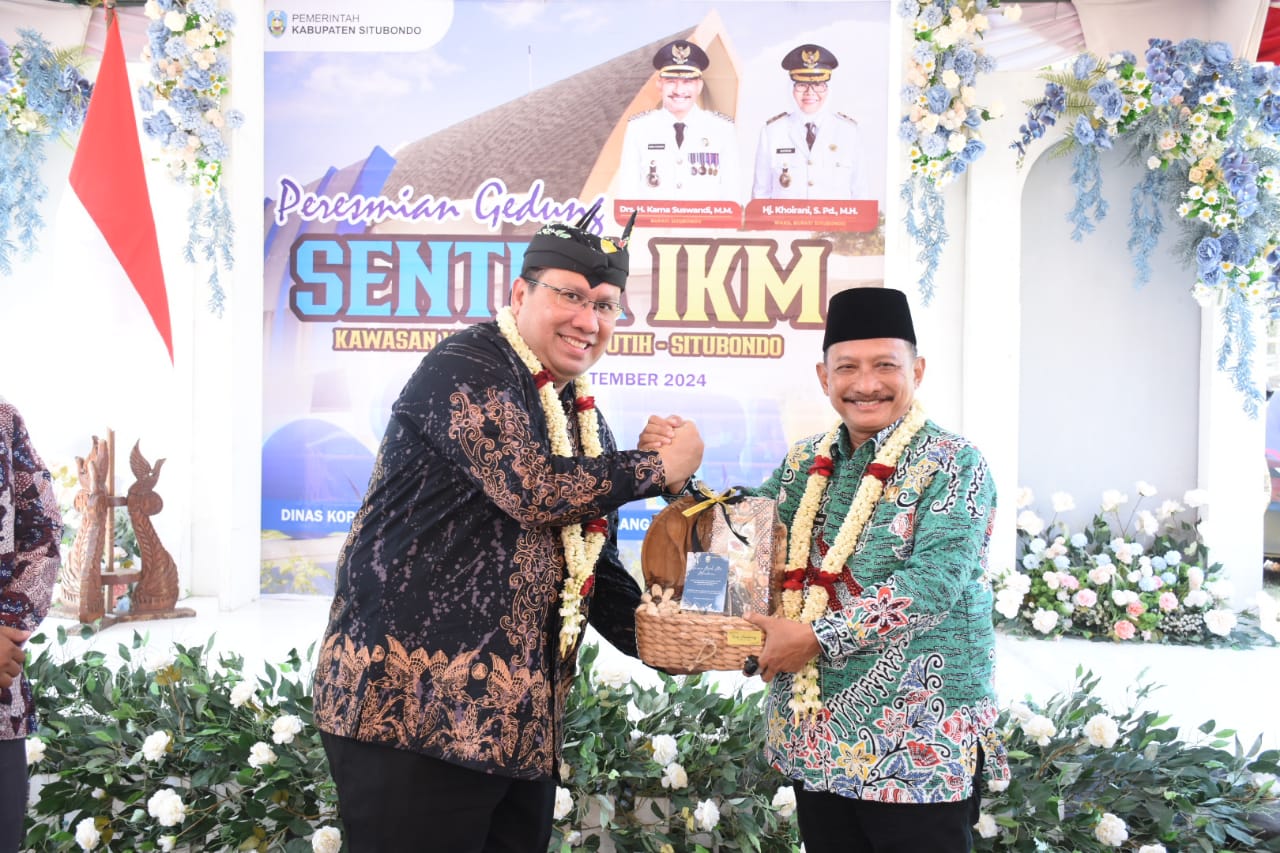 Bupati Situbondo Resmikan Gedung Sentra IKM Kerajinan Kerang dan Kayu