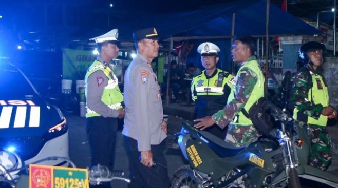 TNI-Polri dan Satpol PP Gelar Patroli Skala Besar di Situbondo, Jaga Kamtibmas Tetap Kondusif